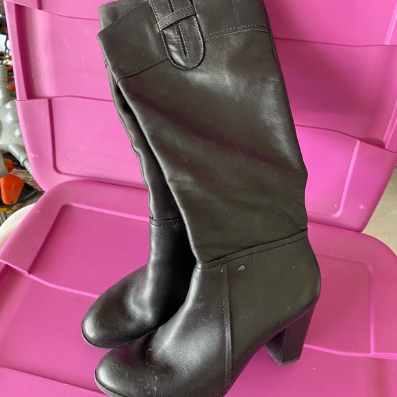 Womens Boots Size 9.5 Leather Upper - Picture 1 of 2